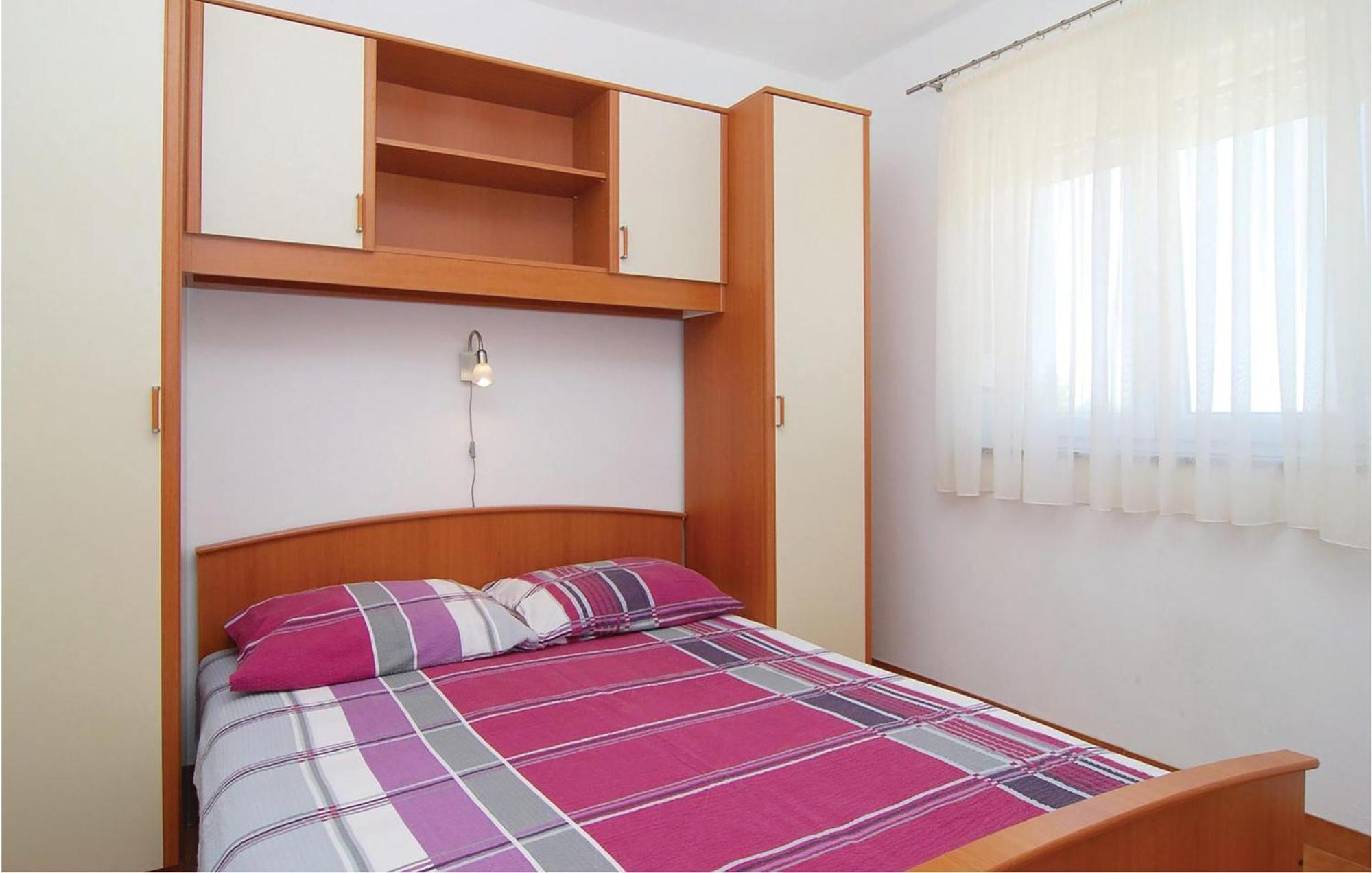 2 Bedroom Nice Apartment In Vir Extérieur photo
